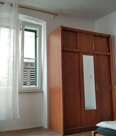 Kresimir شقة شيبينيك
